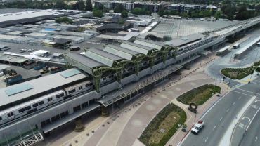 Aerial transit station platforms